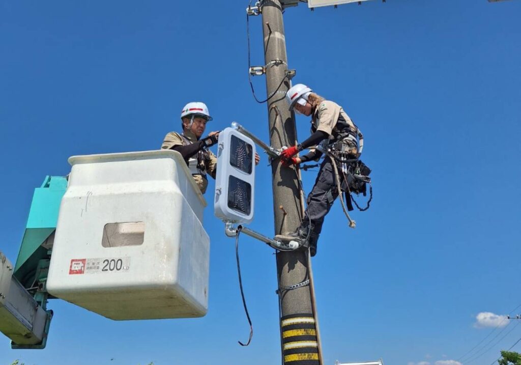 三重県 三重郡菰野町 電気通信工事業 交通信号工事 ネットワーク設備工事 インターネット回線 Wi-Fi無線LAN LAN工事 電気工事 交通信号工事 防犯カメラ設置工事 NTT取次業務 ネットワーク構築 四日市市