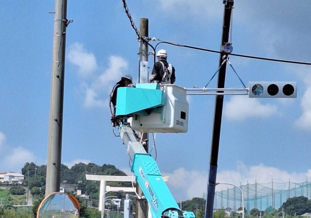 三重県 三重郡菰野町 電気通信工事業 交通信号工事 ネットワーク設備工事 インターネット回線 Wi-Fi無線LAN LAN工事 電気工事 交通信号工事 防犯カメラ設置工事 NTT取次業務 ネットワーク構築 四日市市