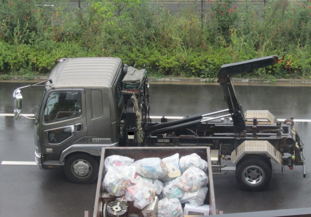 三重県 四日市市 一般廃棄物 産業廃棄物収集運搬 リサイクル ゴミ回収運搬 不用品回収