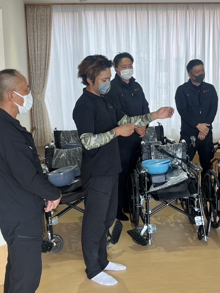 三重県 聖十字四日市 老人福祉施設 車椅子寄与 電気通信工事業 交通信号工事 ネットワーク設備工事 インターネット回線 Wi-Fi無線LAN LAN工事 電気工事 交通信号工事 防犯カメラ設置工事 NTT取次業務 ネットワーク構築